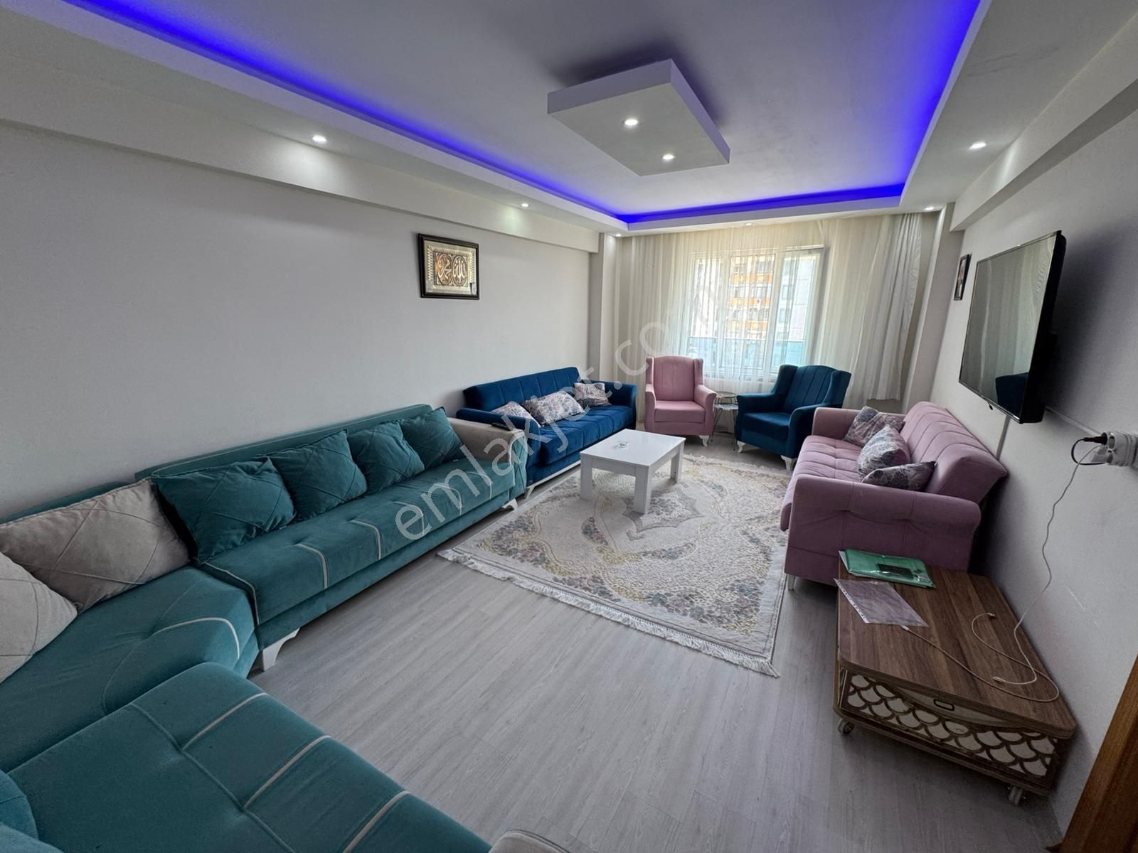 Akyüz Gayrimenkul Den; Merkezi Konumda Iskanlı Kombili Satılık 2+1 Daire