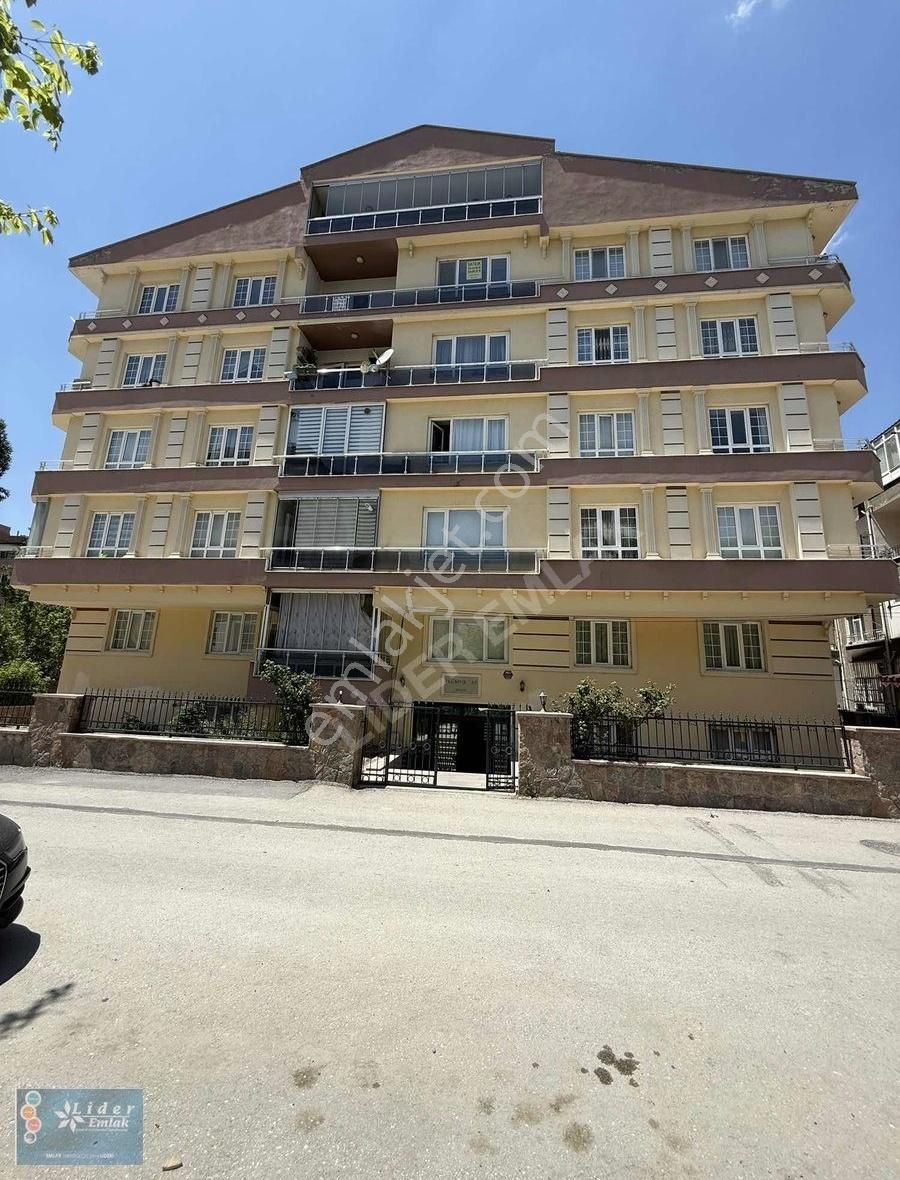 Lider'den Çarşı İçerisinde Satılık 3+1 Daire