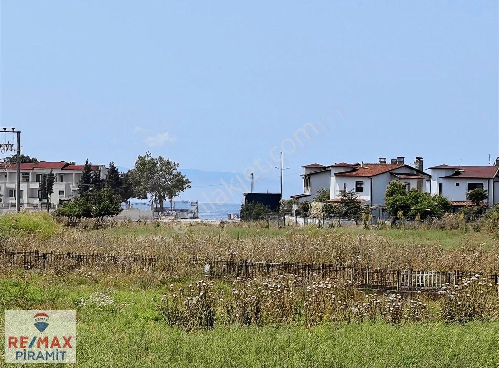 Piri Reis Mah. Denize Yürüme Mesafesinde ,2 Kat İmarlı Arsa !!!