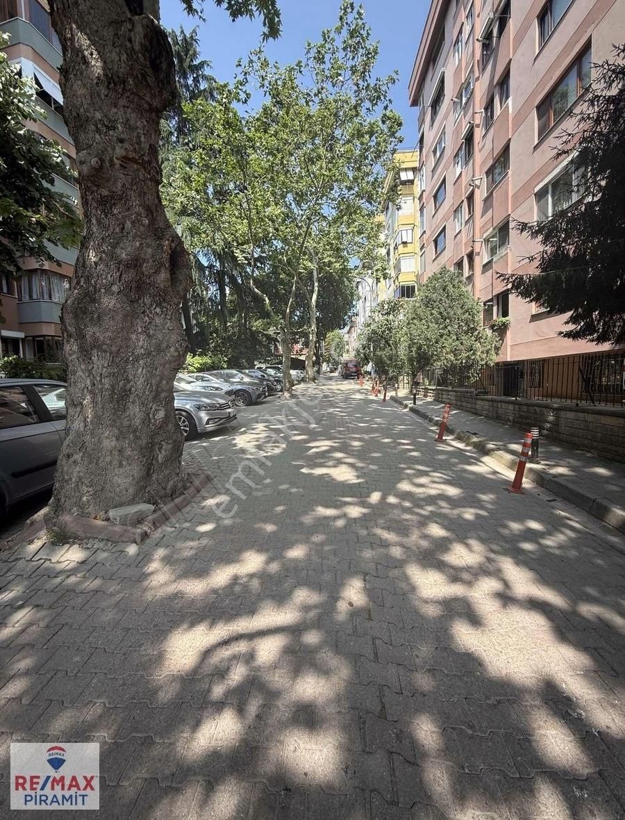 Umut Güçlü'den Çamlık Sitesinde 4+1 Fırsat Kiralık Daire
