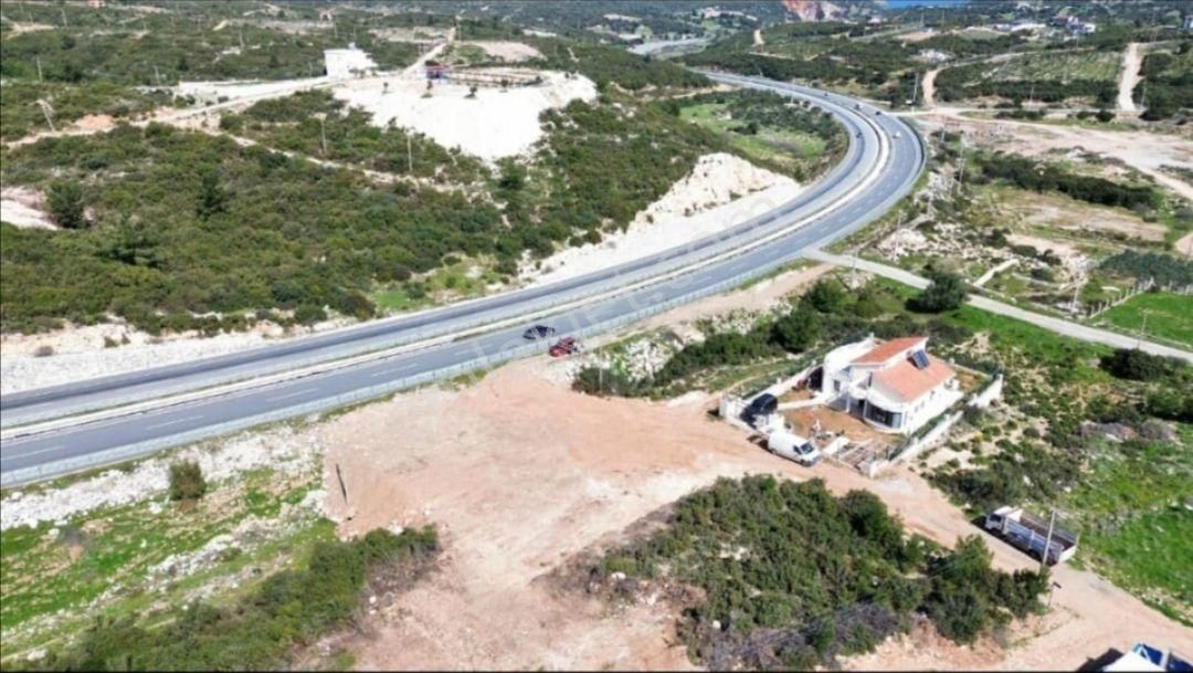 Bodrum Yolunda 645 Mt2 İmarlı Satılık Arsa