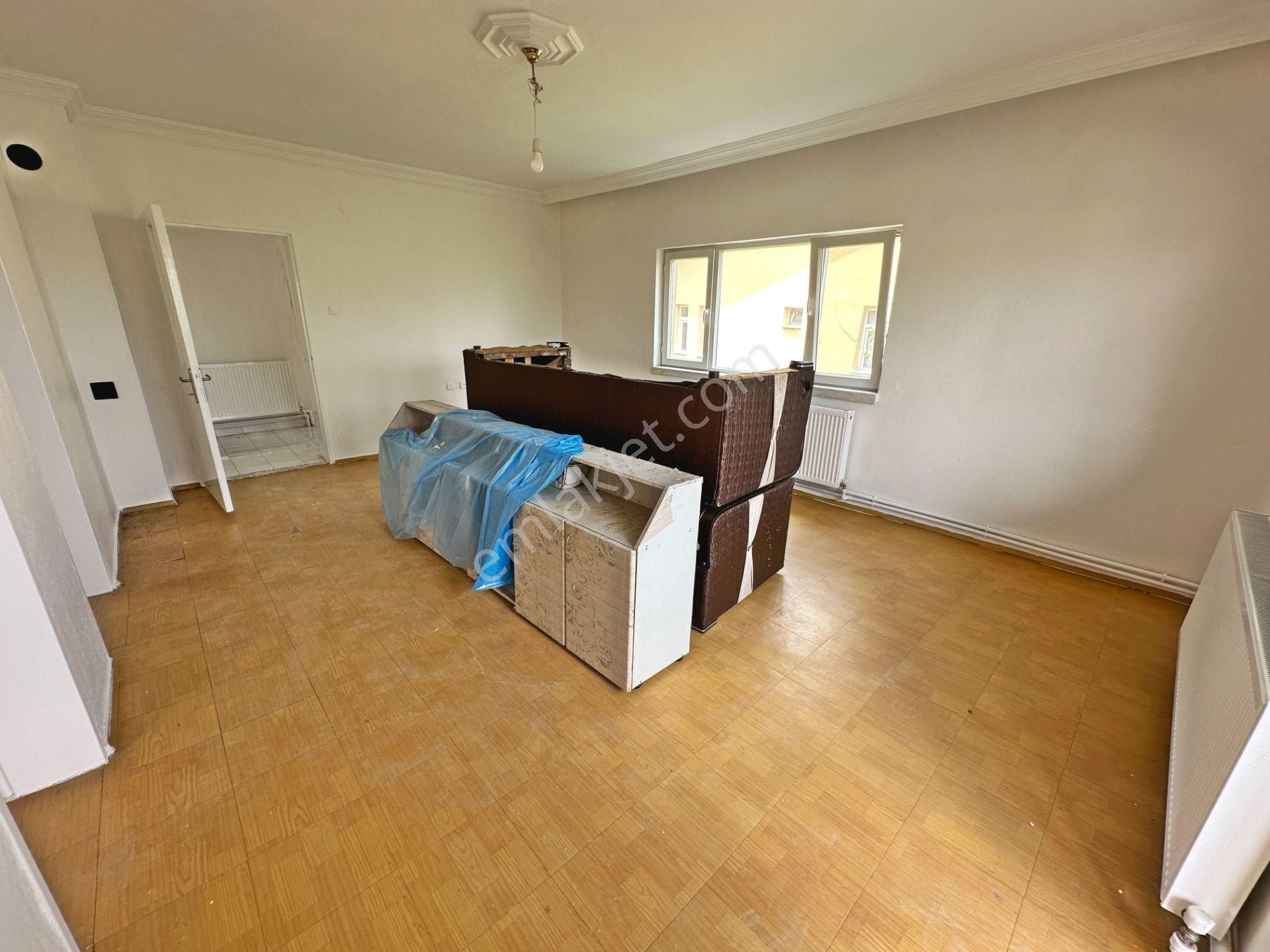 Hasanoğlan'da Muzaffer Ekşi Mahallesi İki Katlı Takasa Uygun Satılık Müstakil Ev - Görsel 24