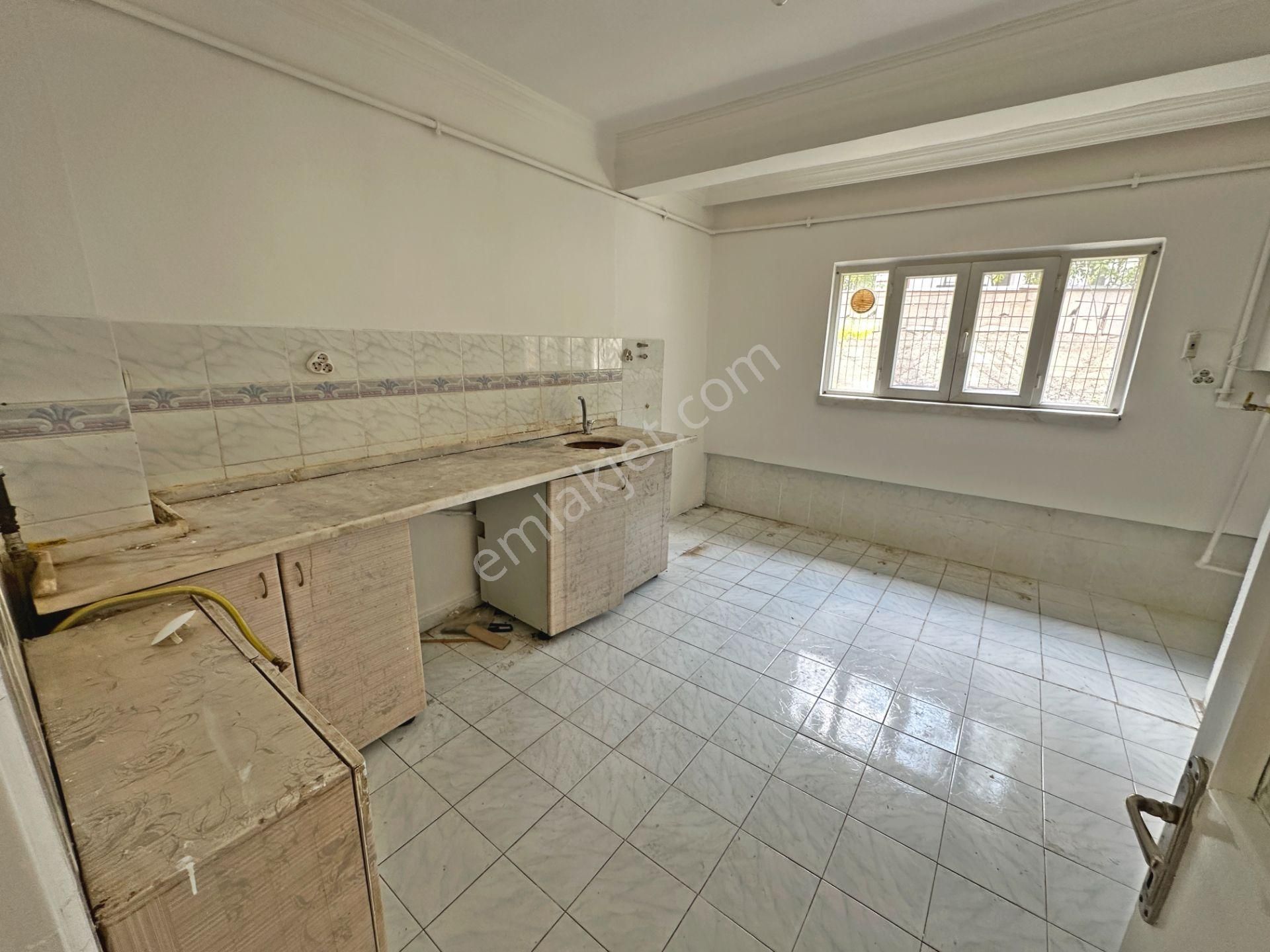 Hasanoğlan'da Muzaffer Ekşi Mahallesi İki Katlı Takasa Uygun Satılık Müstakil Ev - Görsel 17