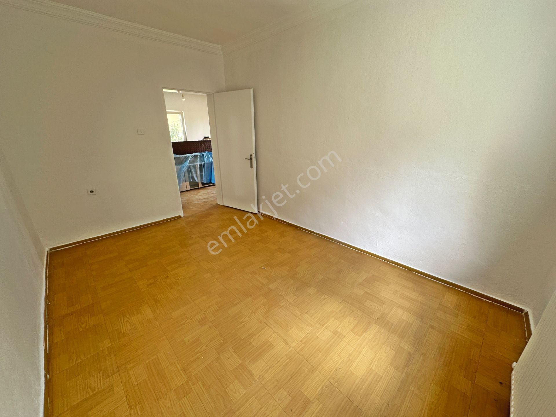 Hasanoğlan'da Muzaffer Ekşi Mahallesi İki Katlı Takasa Uygun Satılık Müstakil Ev - Görsel 28