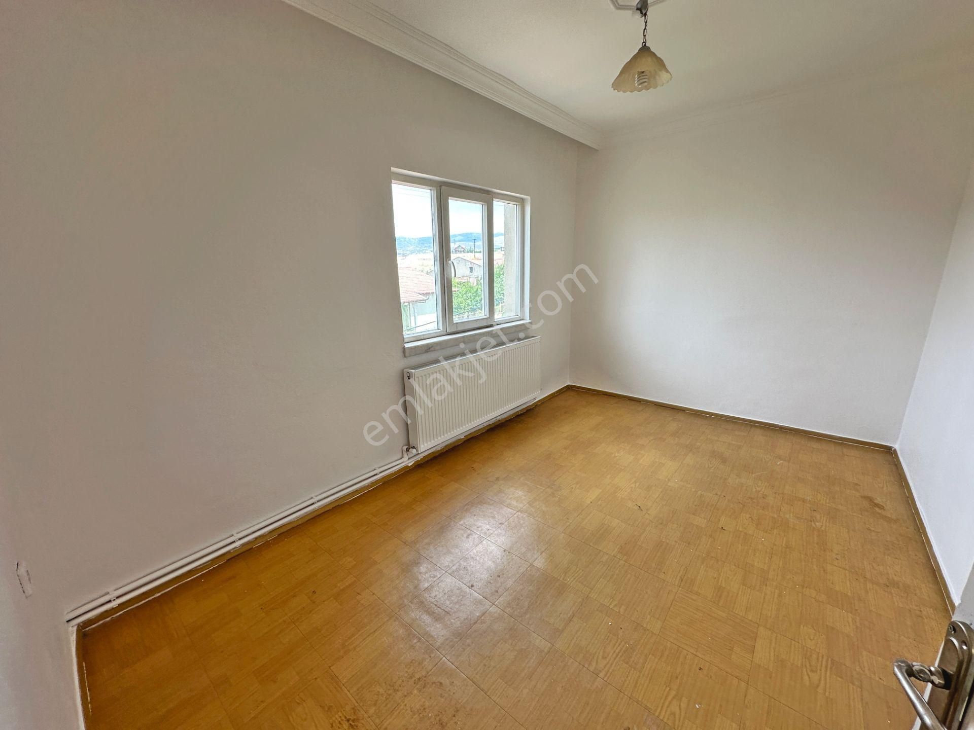 Hasanoğlan'da Muzaffer Ekşi Mahallesi İki Katlı Takasa Uygun Satılık Müstakil Ev - Görsel 25