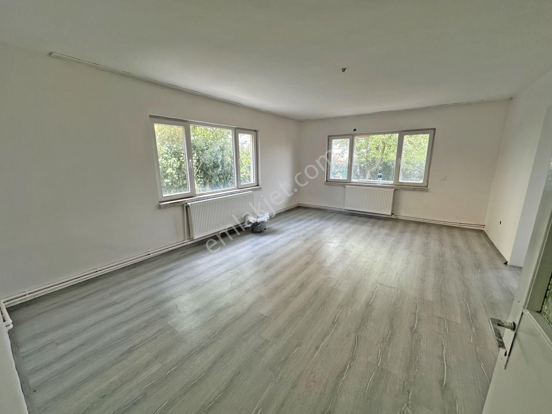 Hasanoğlan'da Muzaffer Ekşi Mahallesi İki Katlı Takasa Uygun Satılık Müstakil Ev - Görsel 5