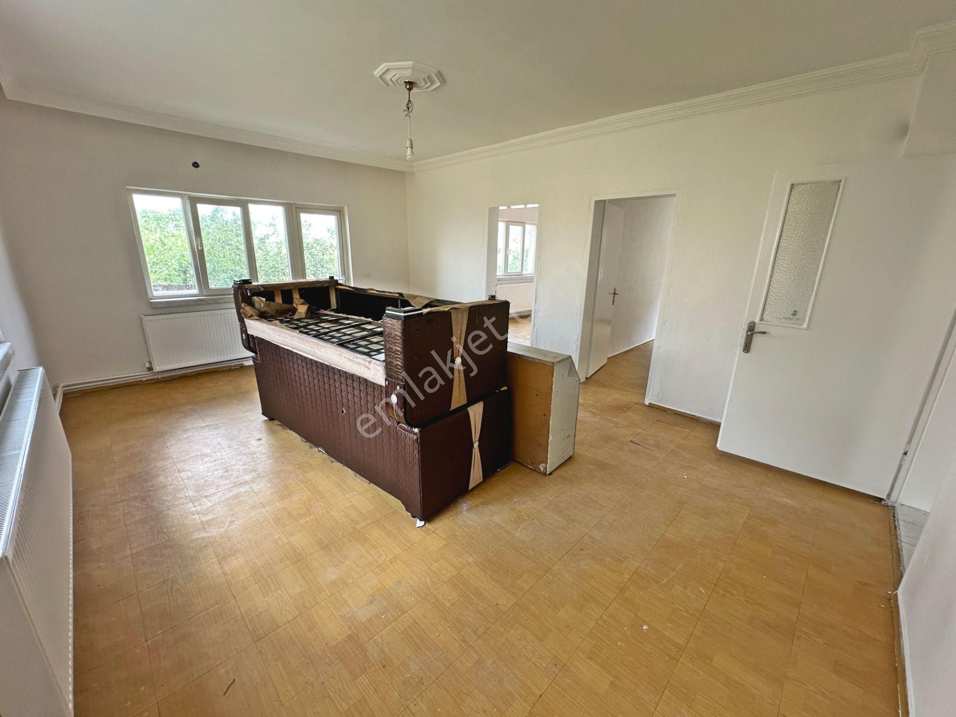 Hasanoğlan'da Muzaffer Ekşi Mahallesi İki Katlı Takasa Uygun Satılık Müstakil Ev - Görsel 21