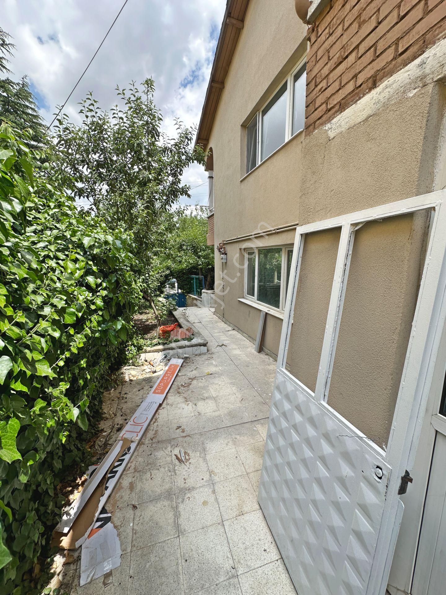 Hasanoğlan'da Muzaffer Ekşi Mahallesi İki Katlı Takasa Uygun Satılık Müstakil Ev - Görsel 34