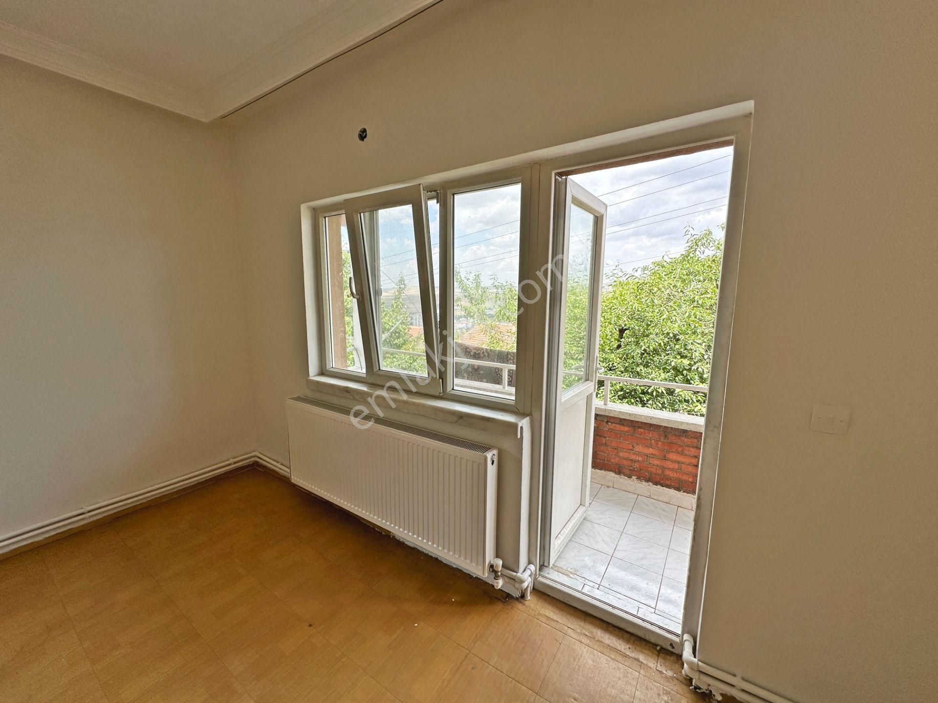 Hasanoğlan'da Muzaffer Ekşi Mahallesi İki Katlı Takasa Uygun Satılık Müstakil Ev - Görsel 22