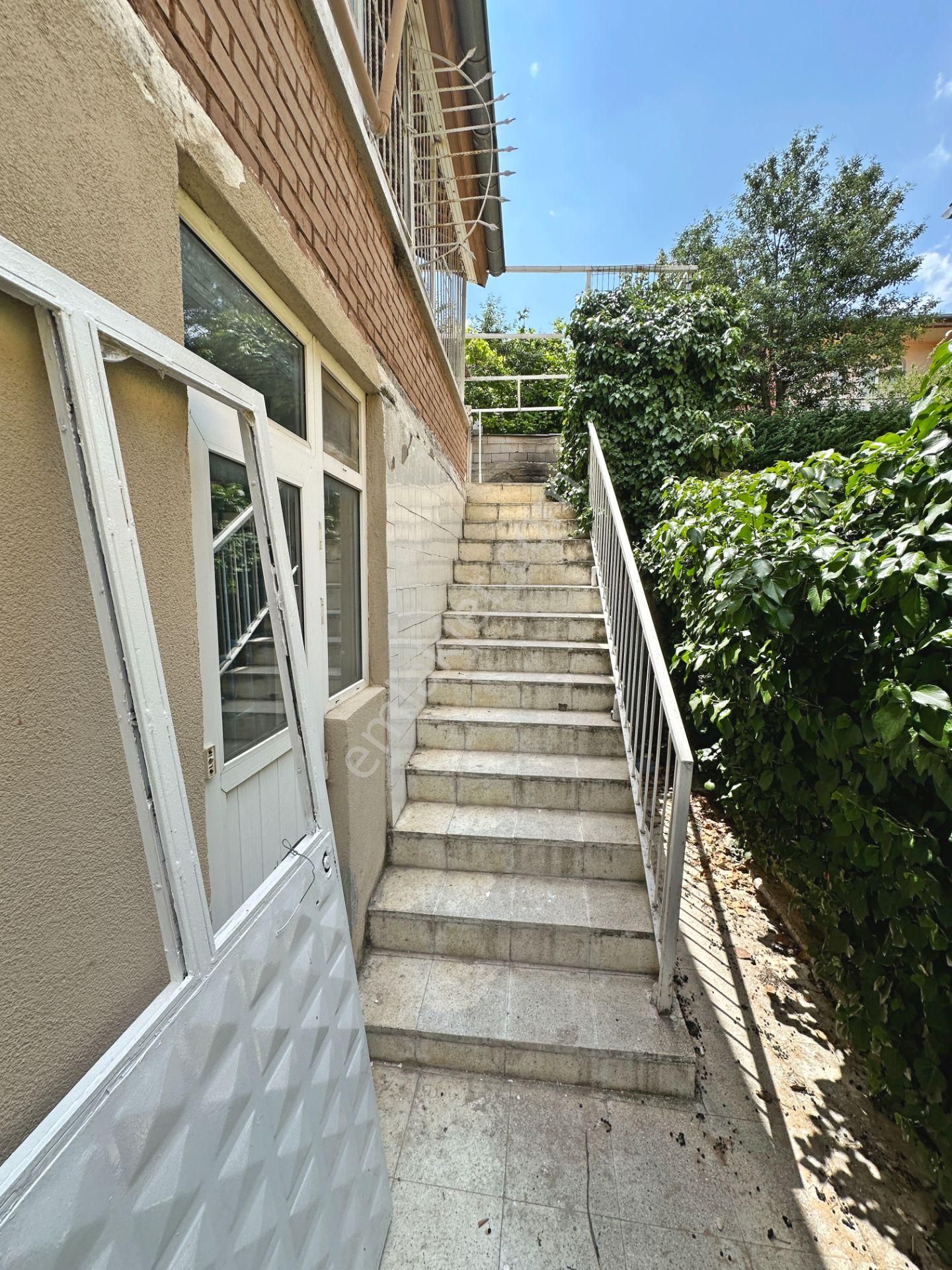 Hasanoğlan'da Muzaffer Ekşi Mahallesi İki Katlı Takasa Uygun Satılık Müstakil Ev - Görsel 15