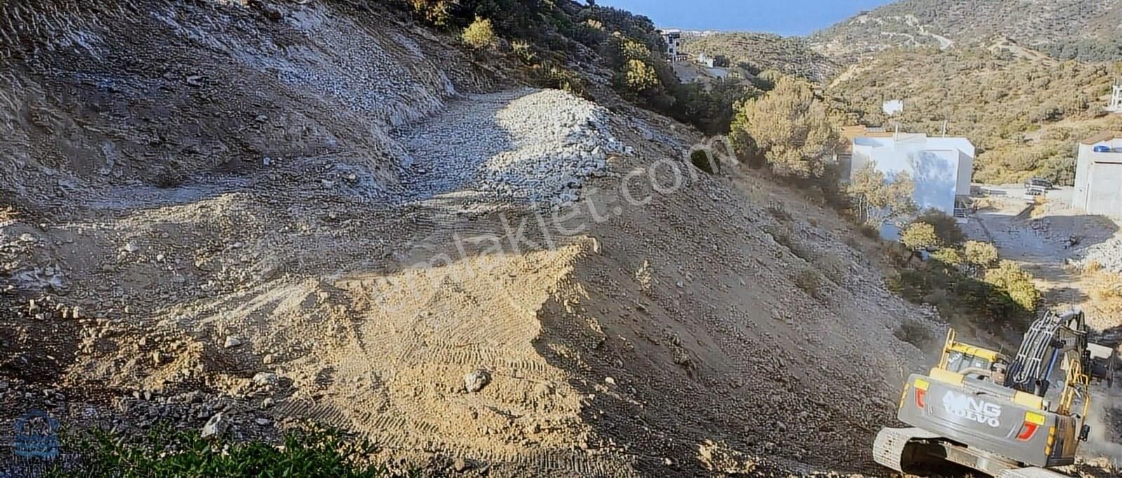 Foça Sazlıca'da 276m2 Satılık İmarlı Arsa - Görsel 2