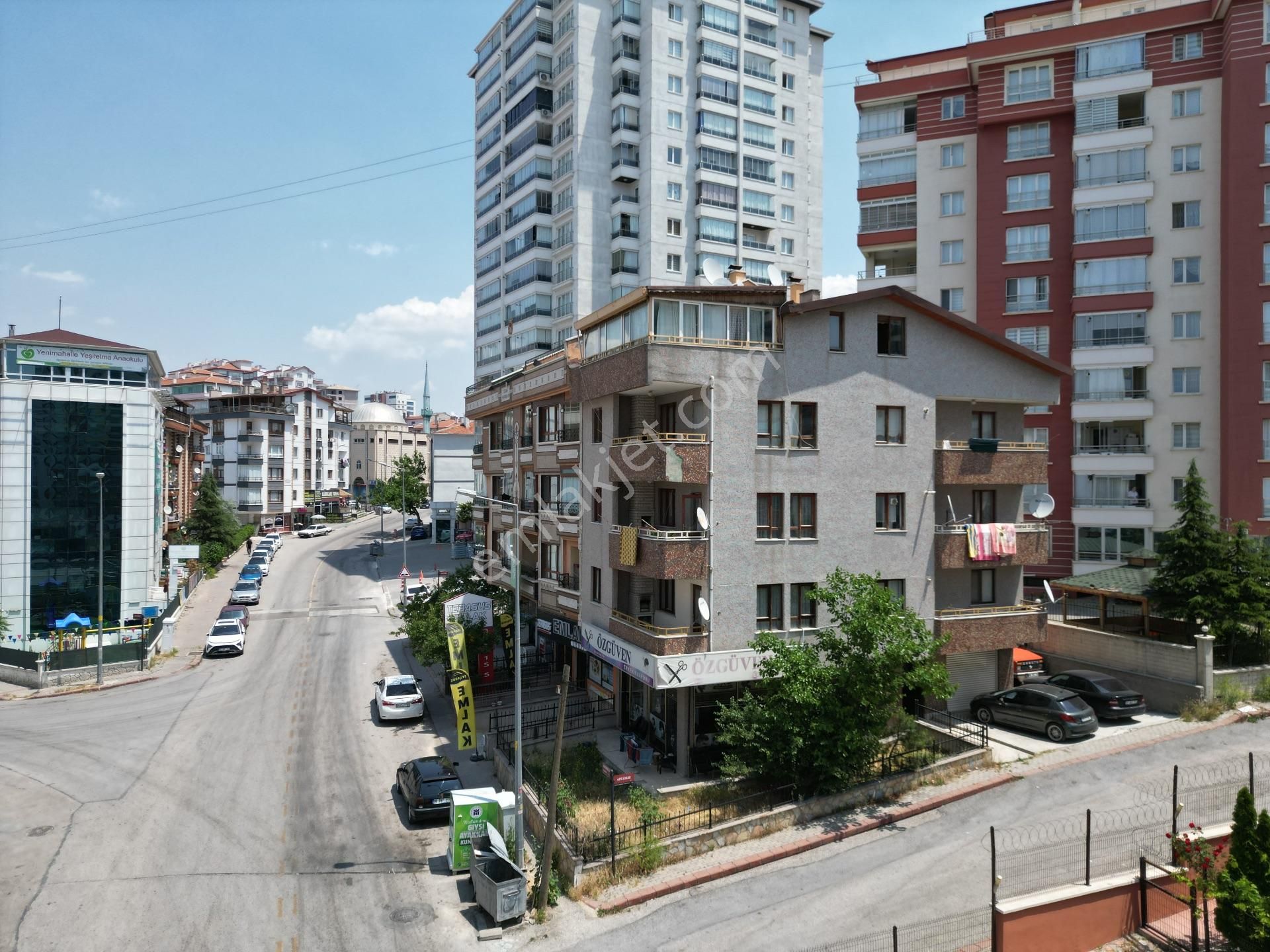 Yenimahalle Güventepe Karaballı Caddesinde Fırsat Satılık Komple Bina!