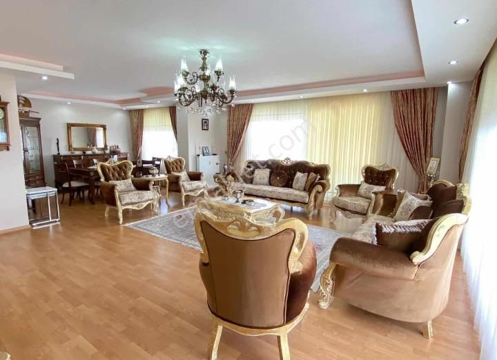 Mimaroba Deniz Manzaralı Yatırımlık 5+2 300 M2 Green Garden Sitesi