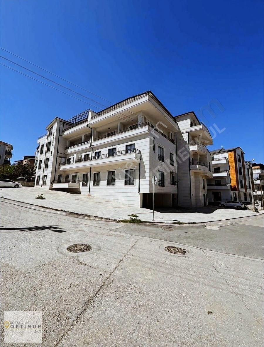 Başıskele Barbaros Mah. Satılık 3+1 Eğimsiz 3 M Kredi İmkanı