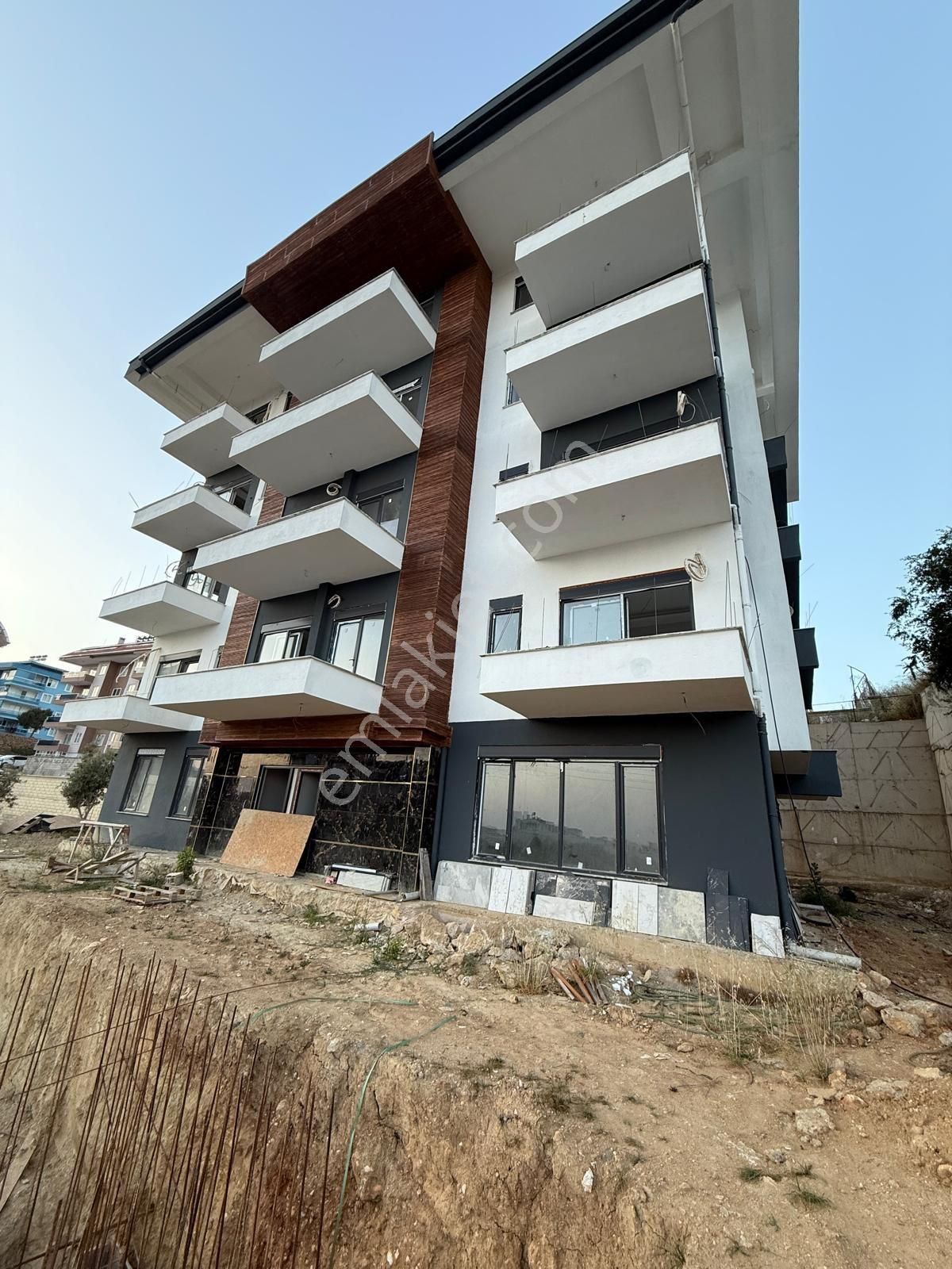 E.k.ç Emlaktan Satılık 1 + 1 Sıfır Daire Payallar Mahallesi