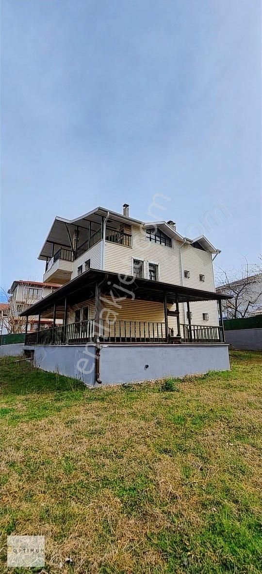 500 M2 Arsa İçerisinde Triblex Satılık Müstakil Villa