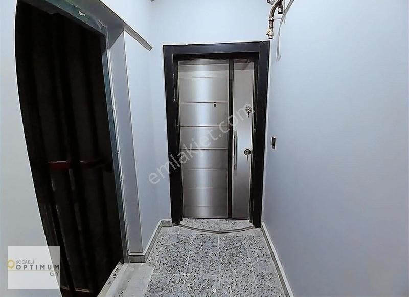 Optimum G.yden İzmit M.alipaşa Da Satılık 2+1 Daire & Ofis