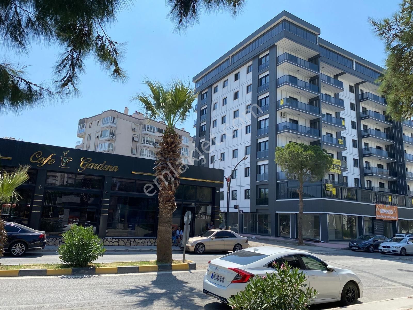 Kent2' Nin Merkezinde Havuz Manzaralı Lüks 2+1 Satılık Daire