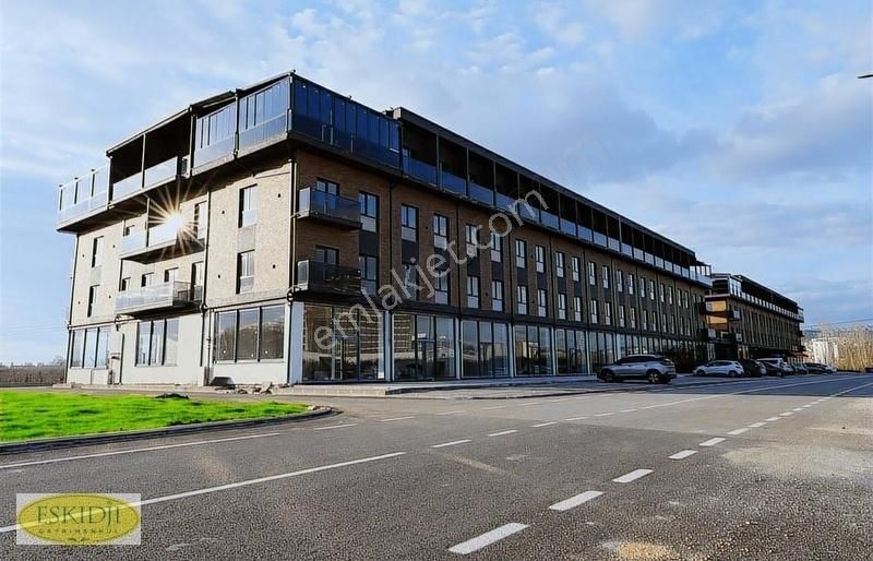 Eskidjiden Duo Life Rezidansta 1+1 Kiralık Ofis