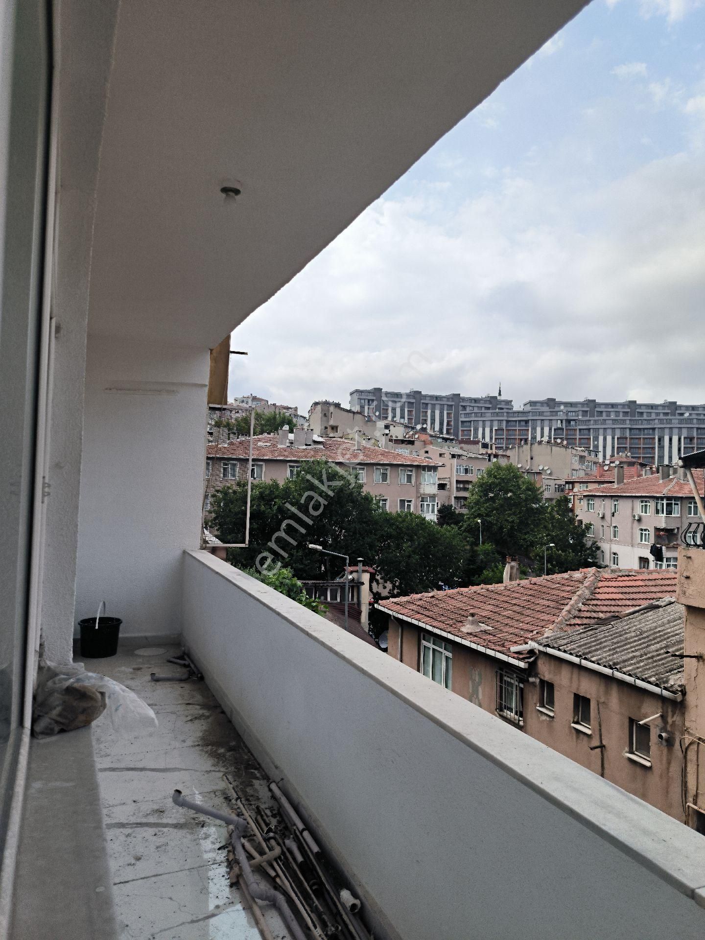 Düğmeciler Mahallesi'nde Sıfır Yapılı Daire