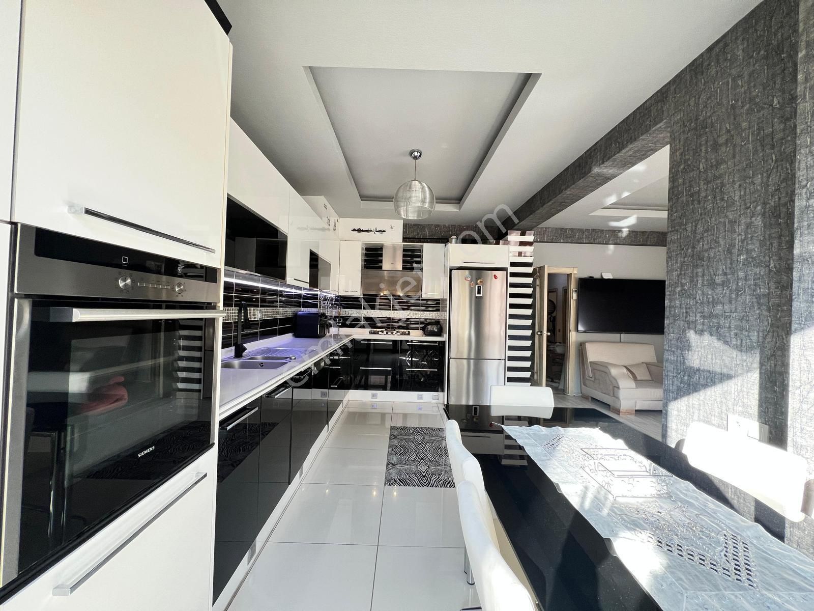 Ayn Emlak Tan Fırsat Fatih Işıklar Mah.site İçi 2 Ayrı Girişli 2+1 Ve 3+1 Dublex Daire