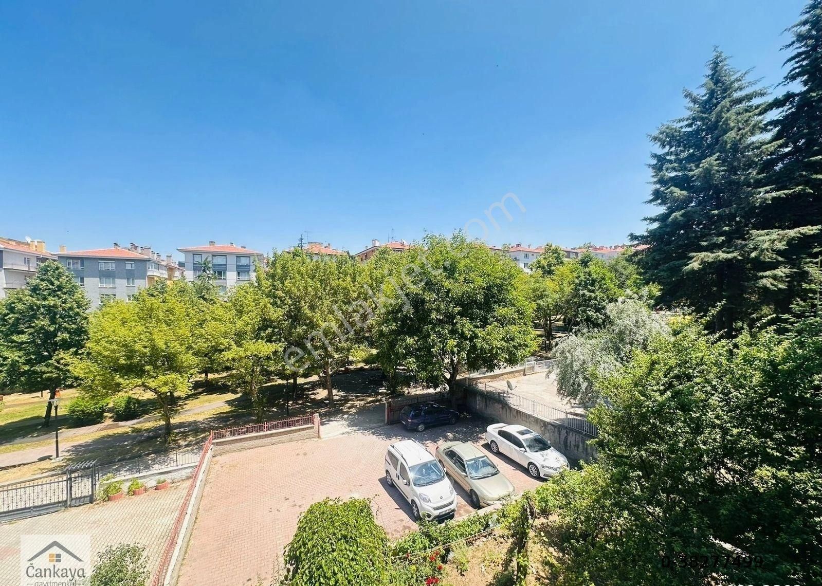Çankayadan Sokulluda Park Manzaralı Ara Katta 3+1 Süper Lüx Yapılı Mantolamalı Kombili Otoparklı