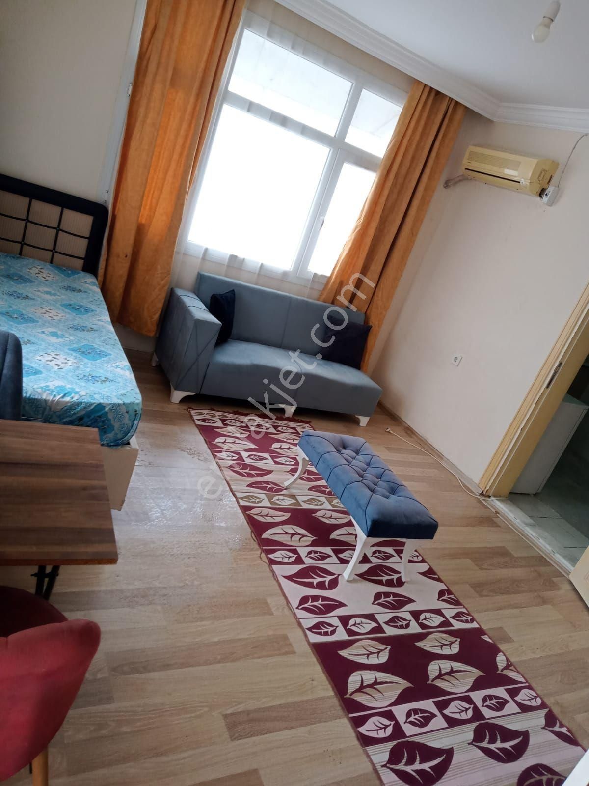 Beyaz Evler Mahallesi Eşyalı Daire Geniş Oturumlu 1)0