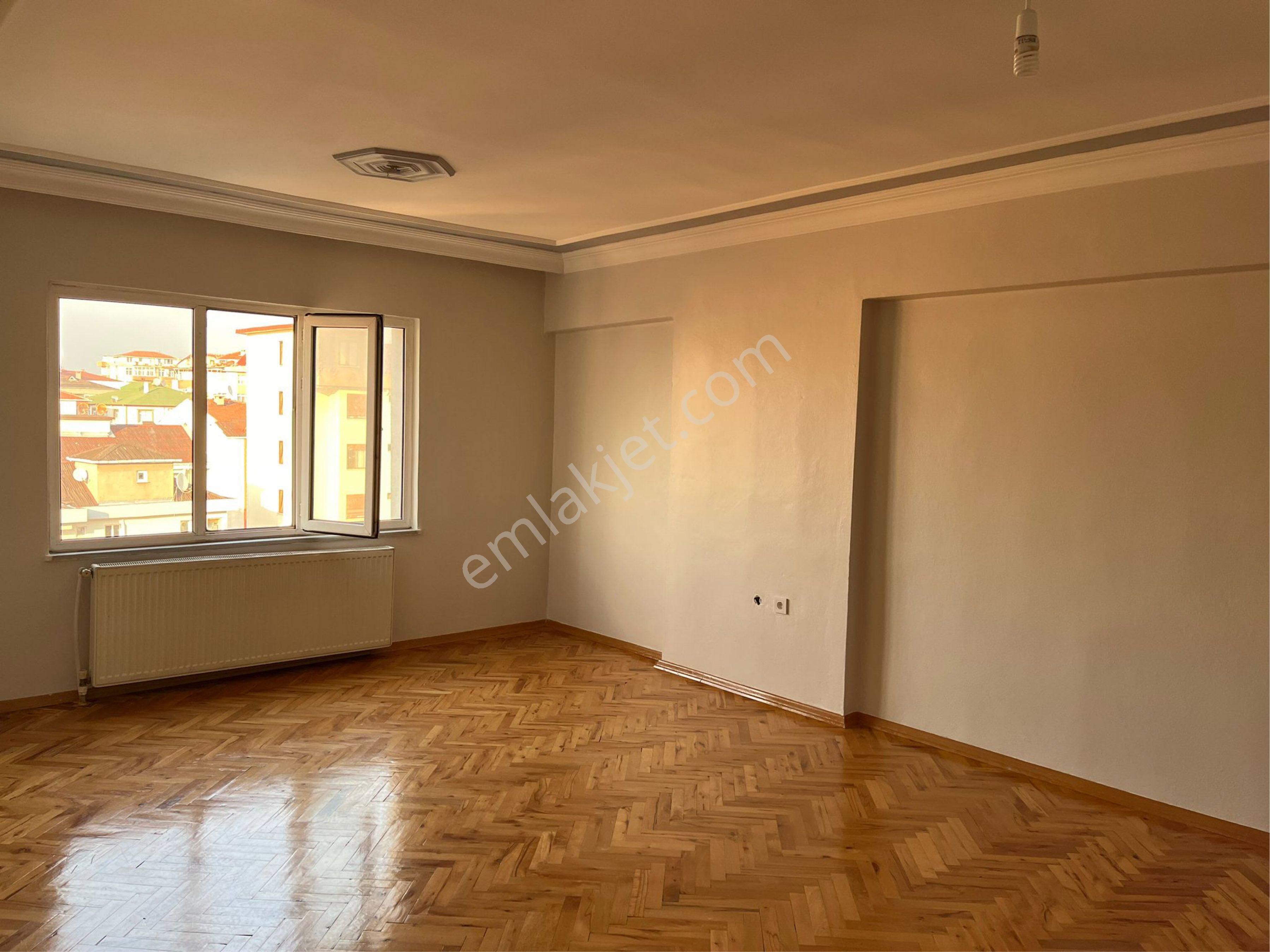 Ümraniye Satışık 3+1 Ekşioğlu Sitesi