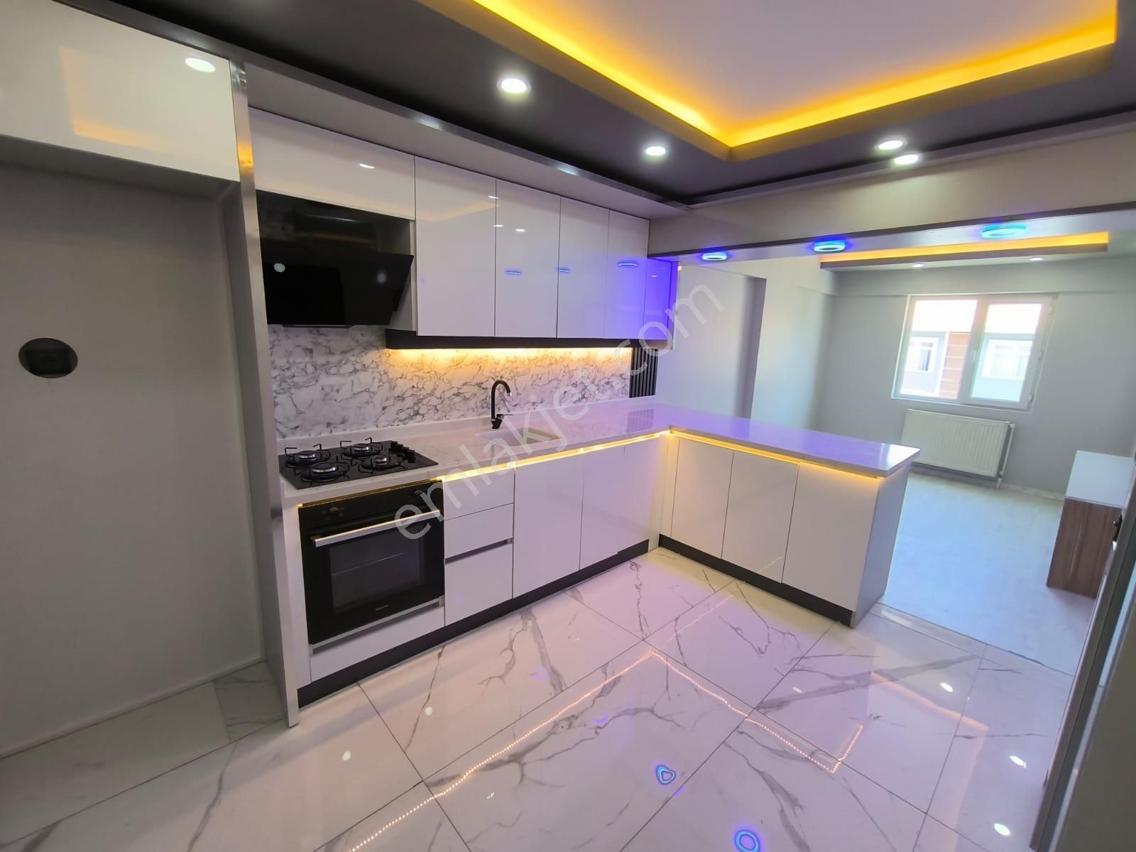 Çelik Emlaktan Mareşal Çk. Mh. 5+1 250m2 Ultralüks Satılık Teras