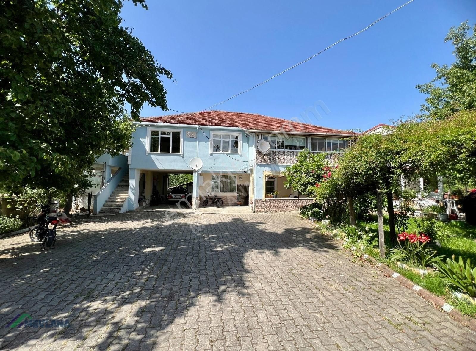 Mevlana Emlak'tan Doğa İle İç İçe 3+1 Doğalgazlı Kiralık Daire