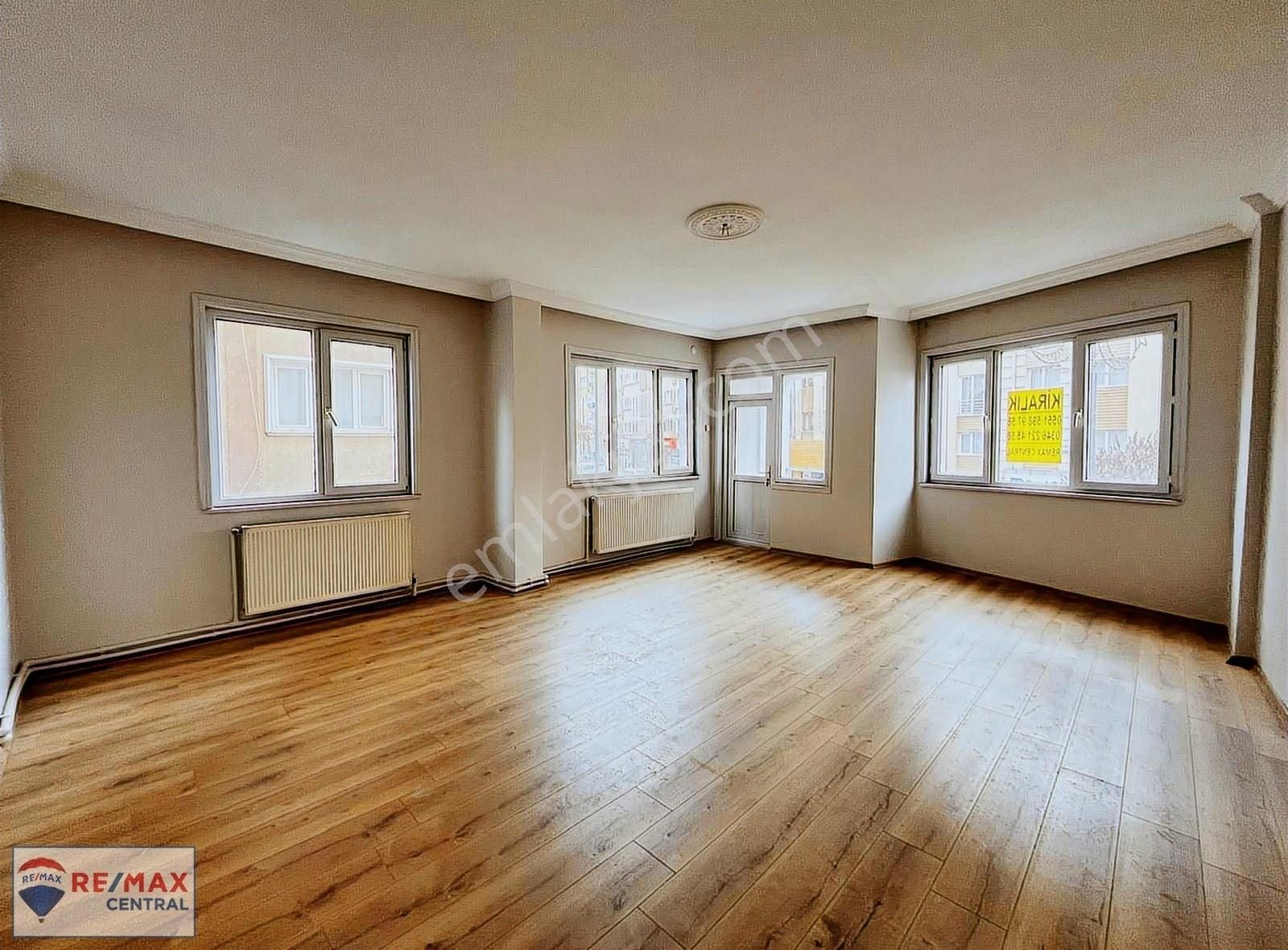 Remax Centralden Çarşı Merkezde Ful Yenilenmiş Kiralık 3+1