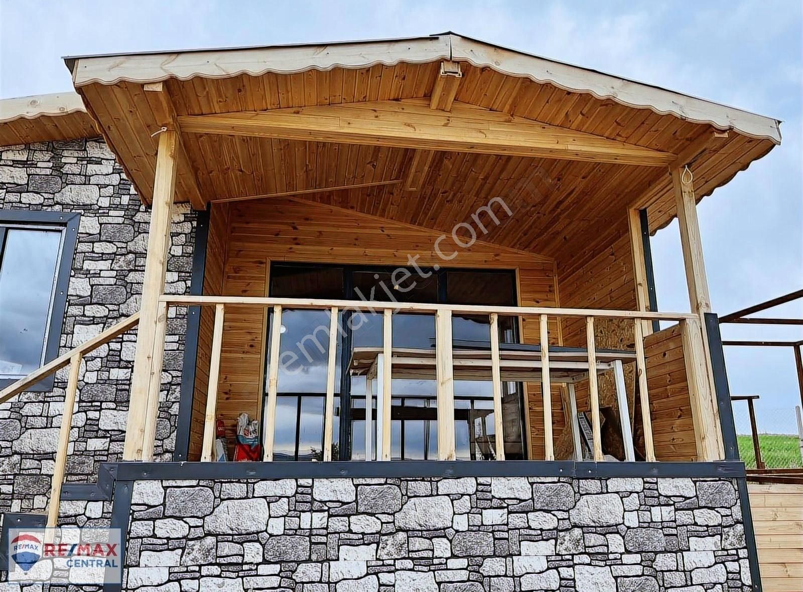 Remax Centralden Satılık Bahçe