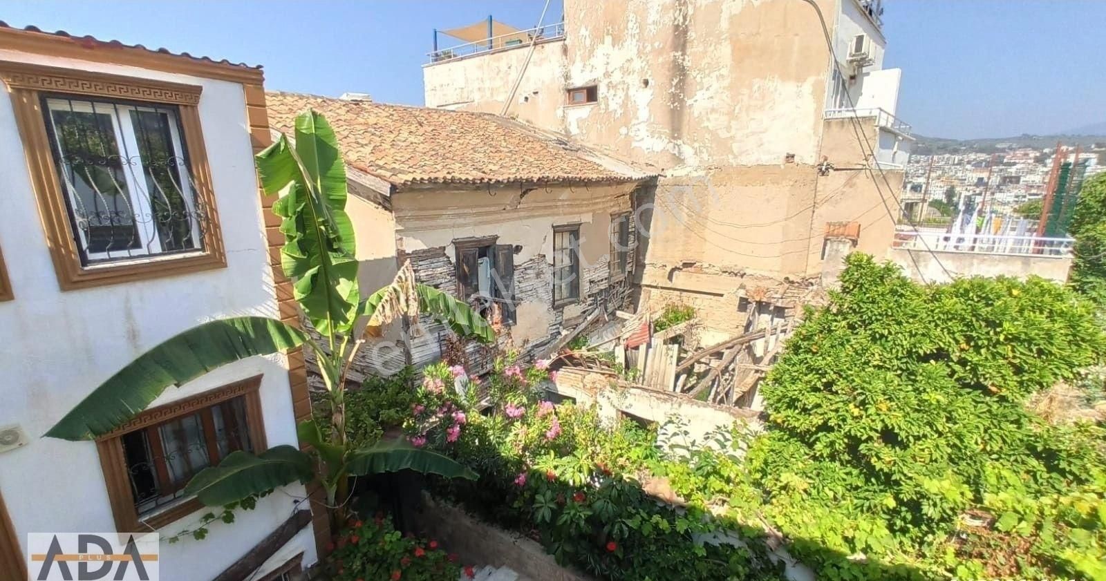 Kuşadası Camiatik Mahallesinde Müstakil Rum Mimarisine Uygun 7 Odalı Bina - Görsel 23