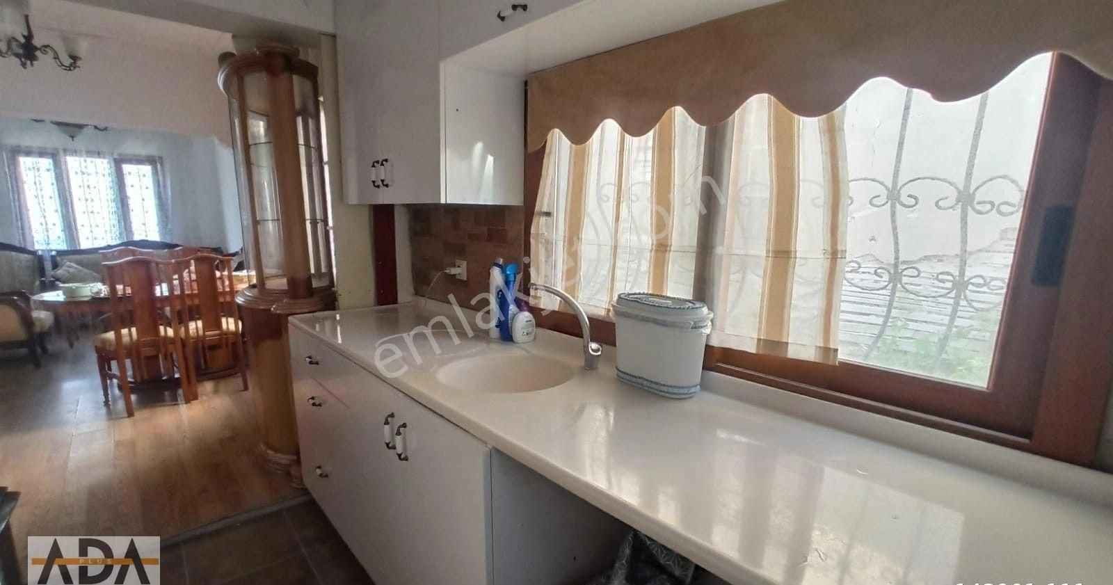 Kuşadası Camiatik Mahallesinde Müstakil Rum Mimarisine Uygun 7 Odalı Bina - Görsel 22