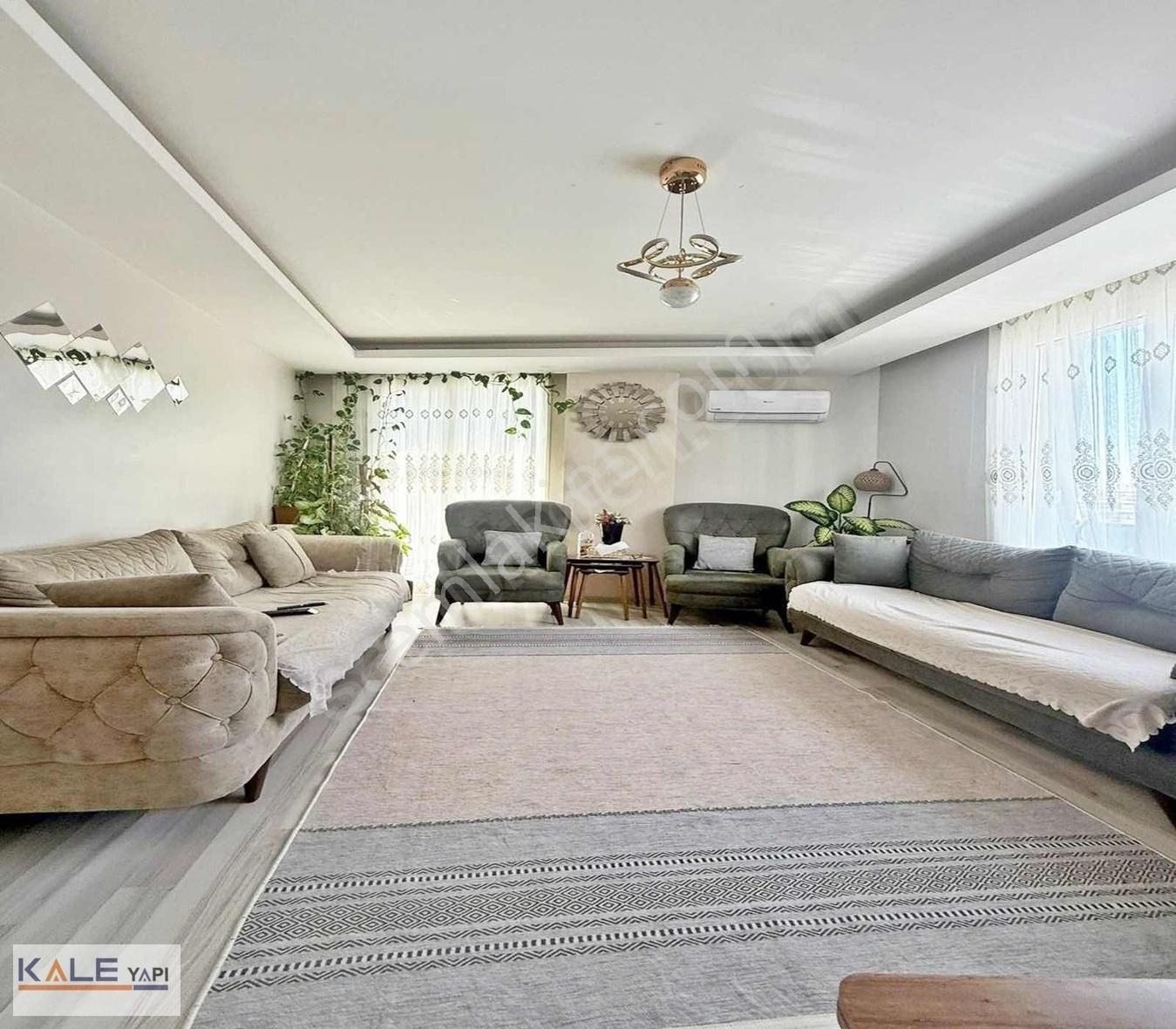 Bahçeşehir Lokasyonunda Satılık 2+1 Daire Kira Getirisi Yüksek