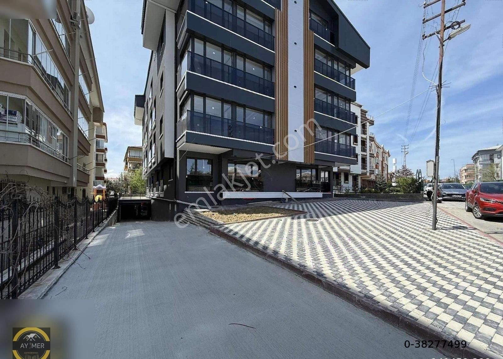 Birlik 450.cadde'de Sıfır Lüx Yapılı Yerden Isıtma 2+1 Satılık