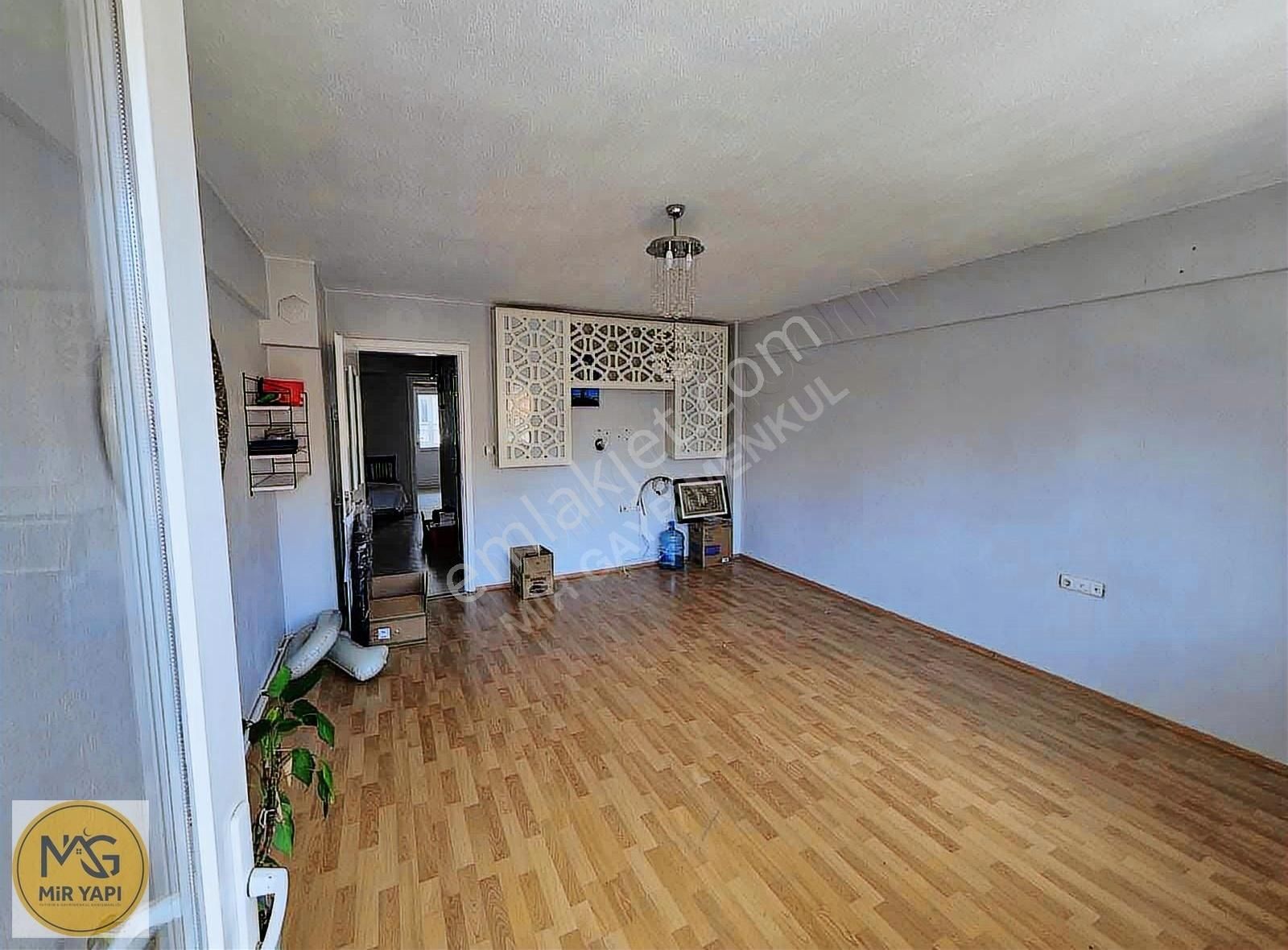 Mir'den 2+1 Kaymakamlık Arkası Merkezi Konumda Kiralık Daire
