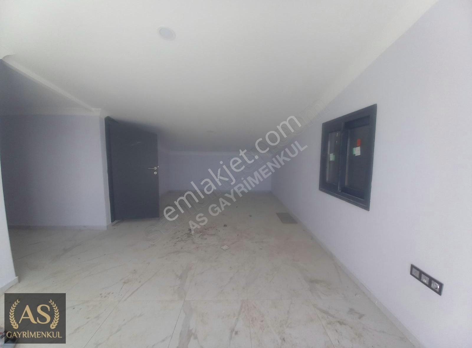 As Gyd.urla Kalabak'ta Geniş Bahçe Alanı Bulunan 4+1 Sıfır Villa - Görsel 12