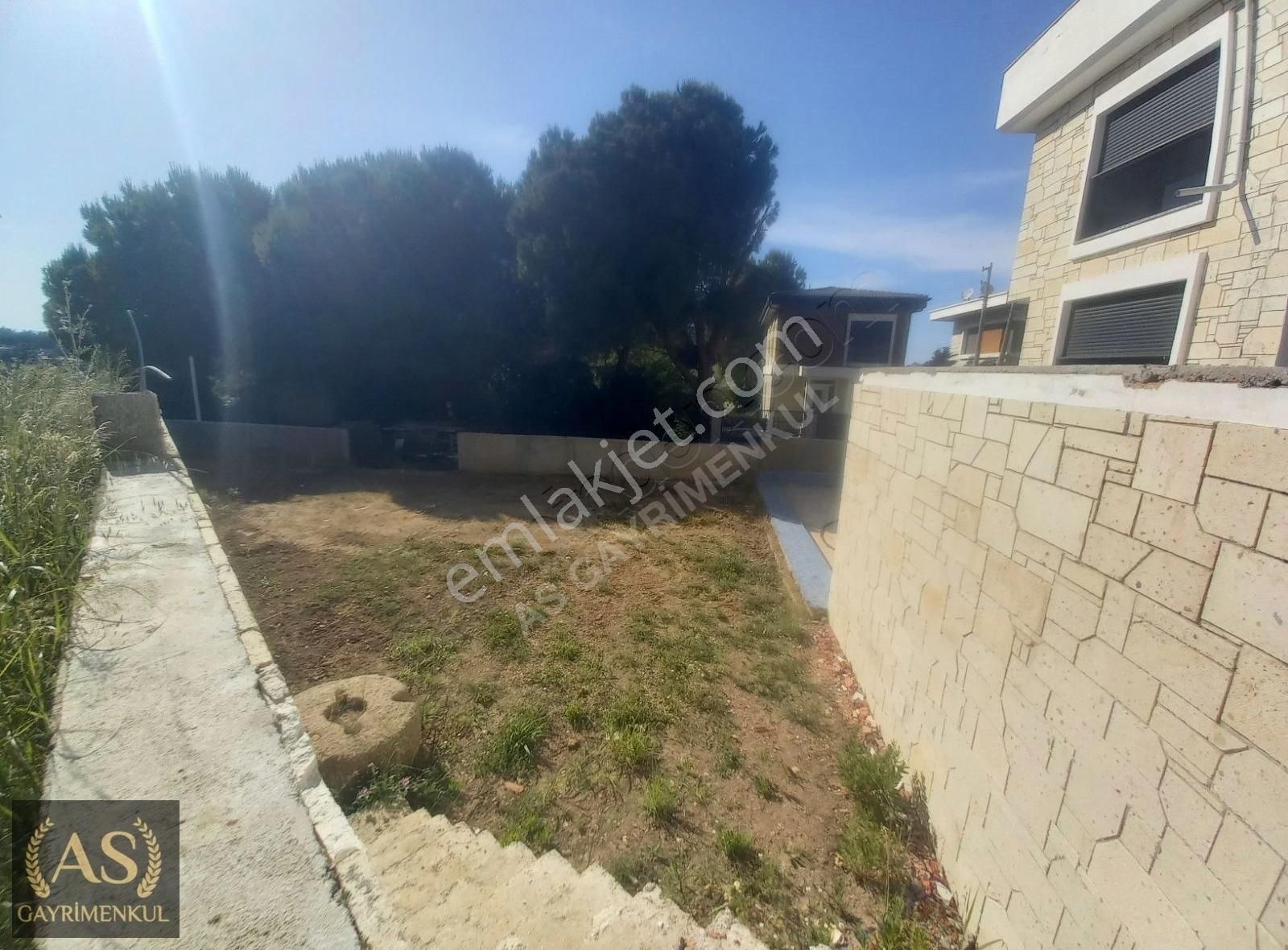 As Gyd.urla Kalabak'ta Geniş Bahçe Alanı Bulunan 4+1 Sıfır Villa - Görsel 18