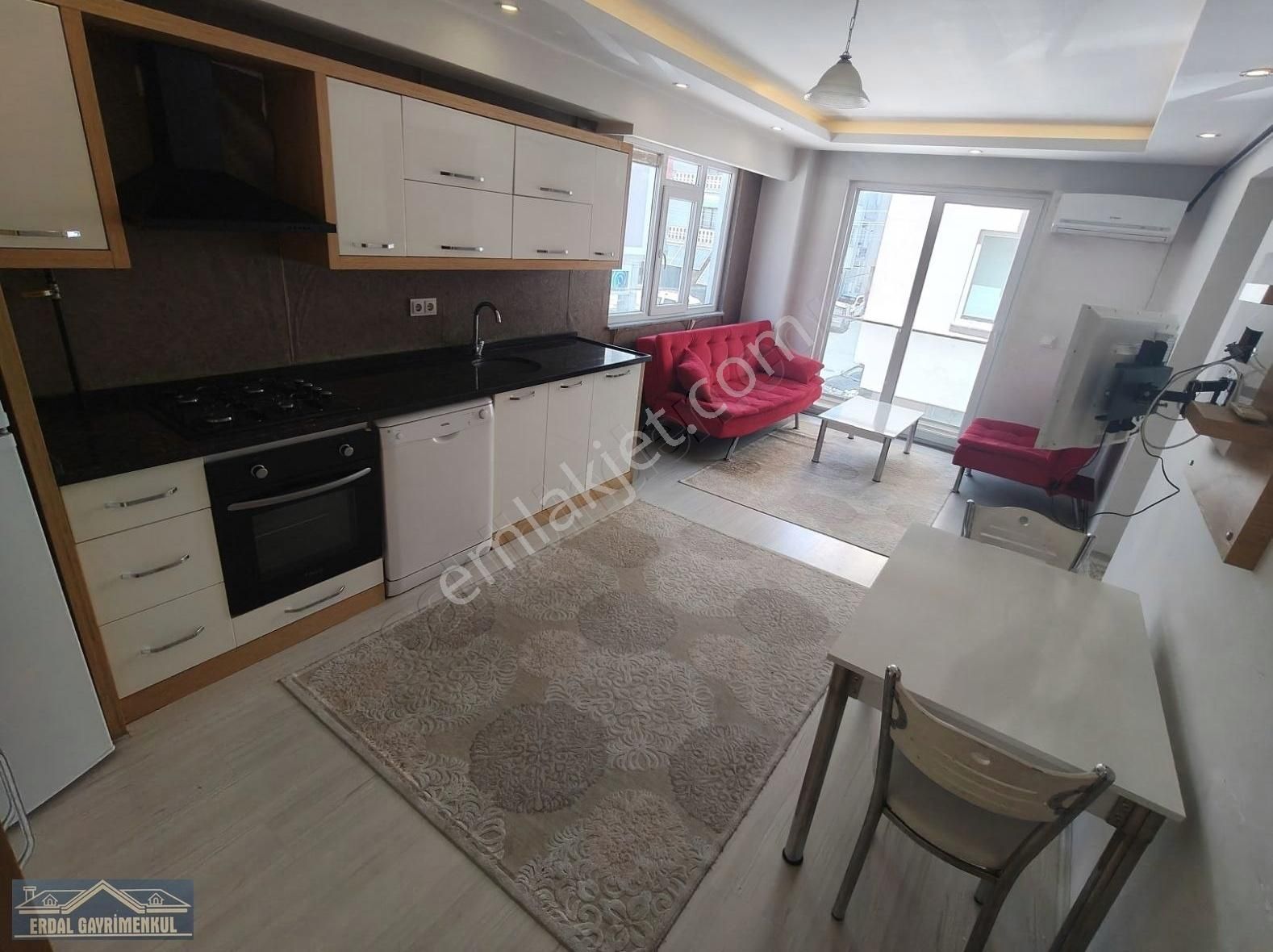 Topraklık Mah. Balkonlu Geniş Oturumlu Kiralık Eşyalı Daire