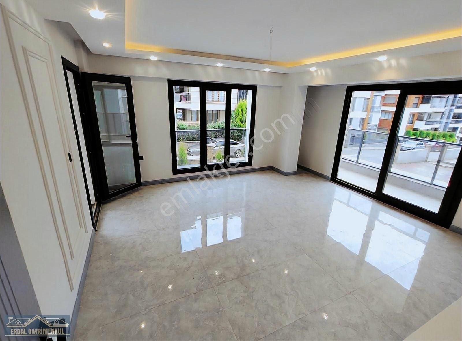 Selçukbey Mah. Sıfır Ebeveyn Banyolu Geniş Oturumlu 3,5+1 Daire - Görsel 20