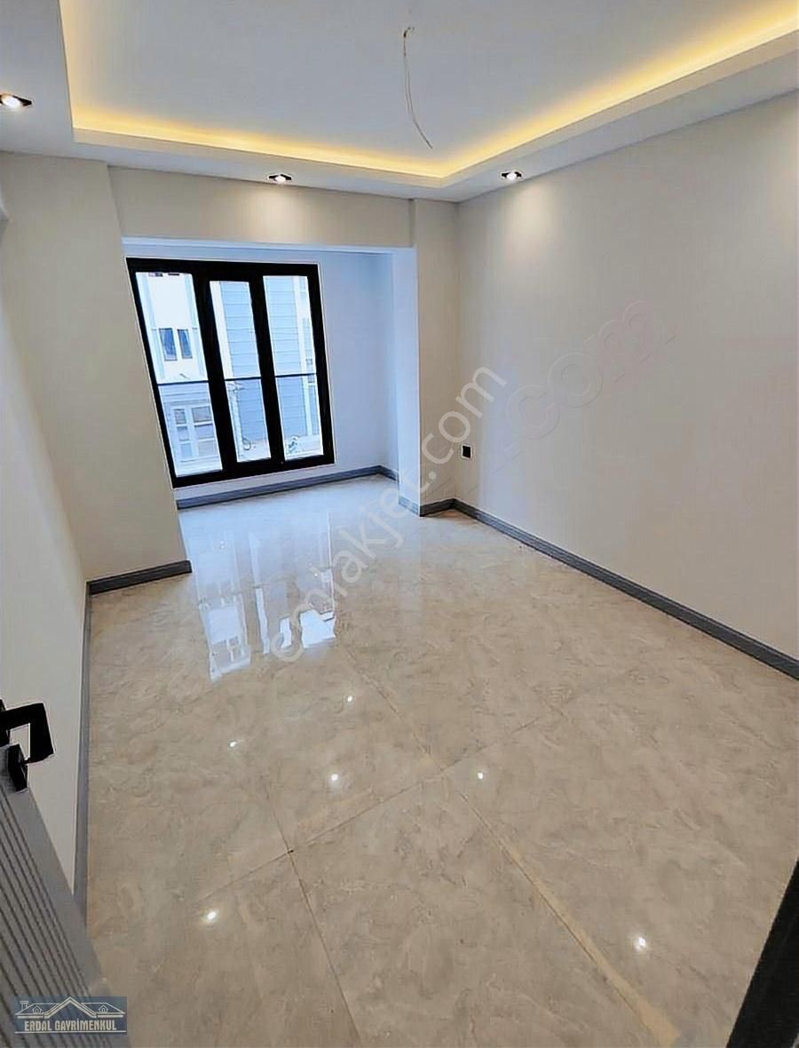 Selçukbey Mah. Sıfır Ebeveyn Banyolu Geniş Oturumlu 3,5+1 Daire - Görsel 24
