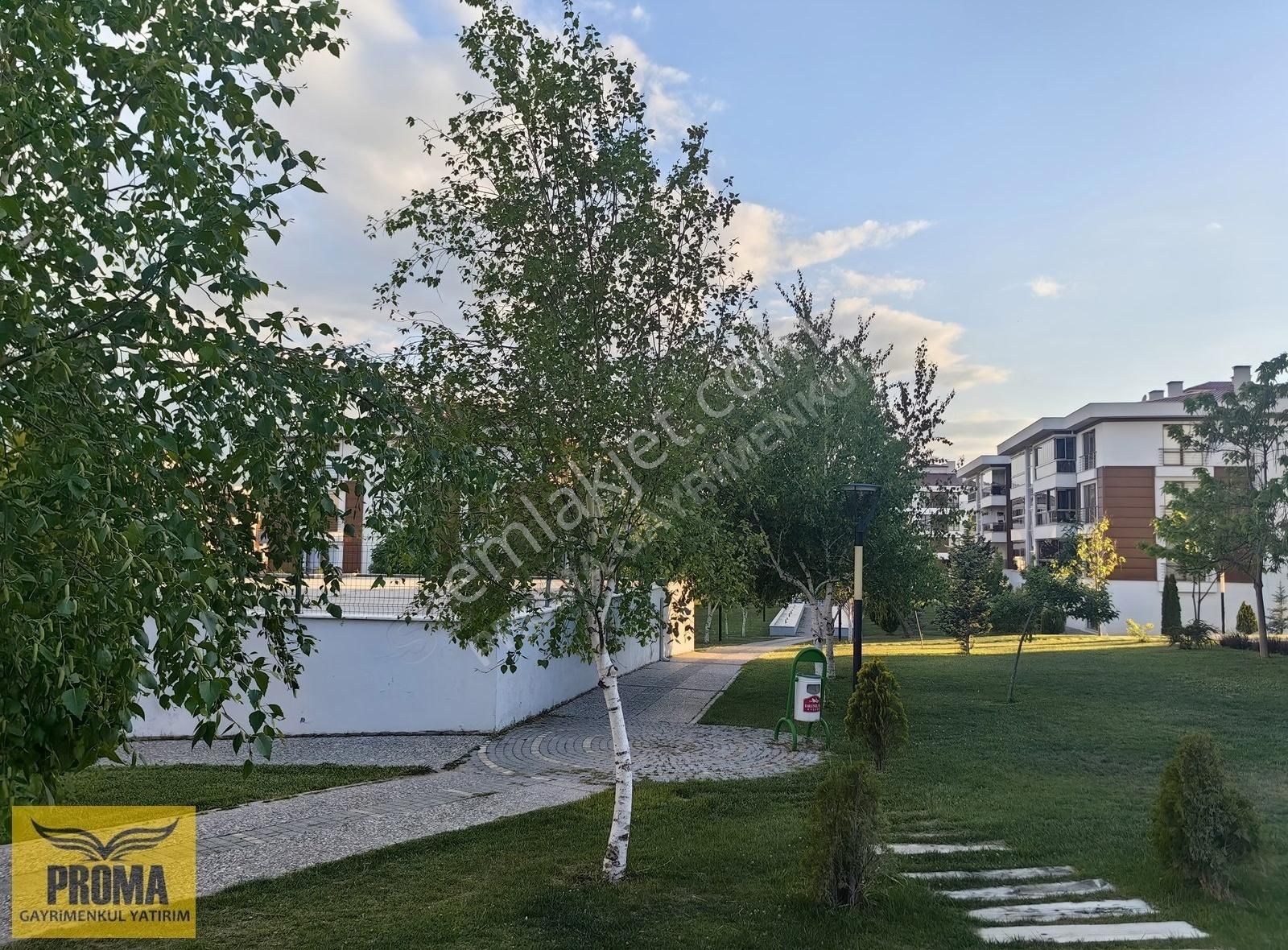 Proma'dan A.söğütönü Mah.kplı Havuzl Balkonlu Site İçinde 250 M2