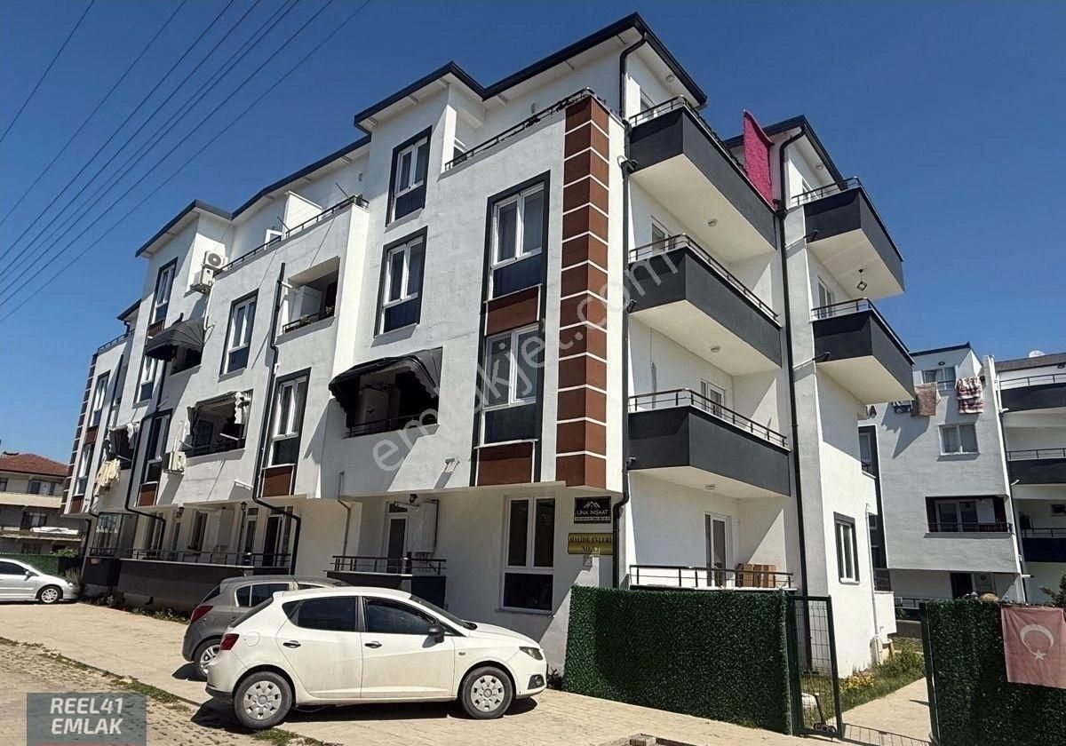 Kartepe Hasanpaşa Da Satılık Geniş 2+1