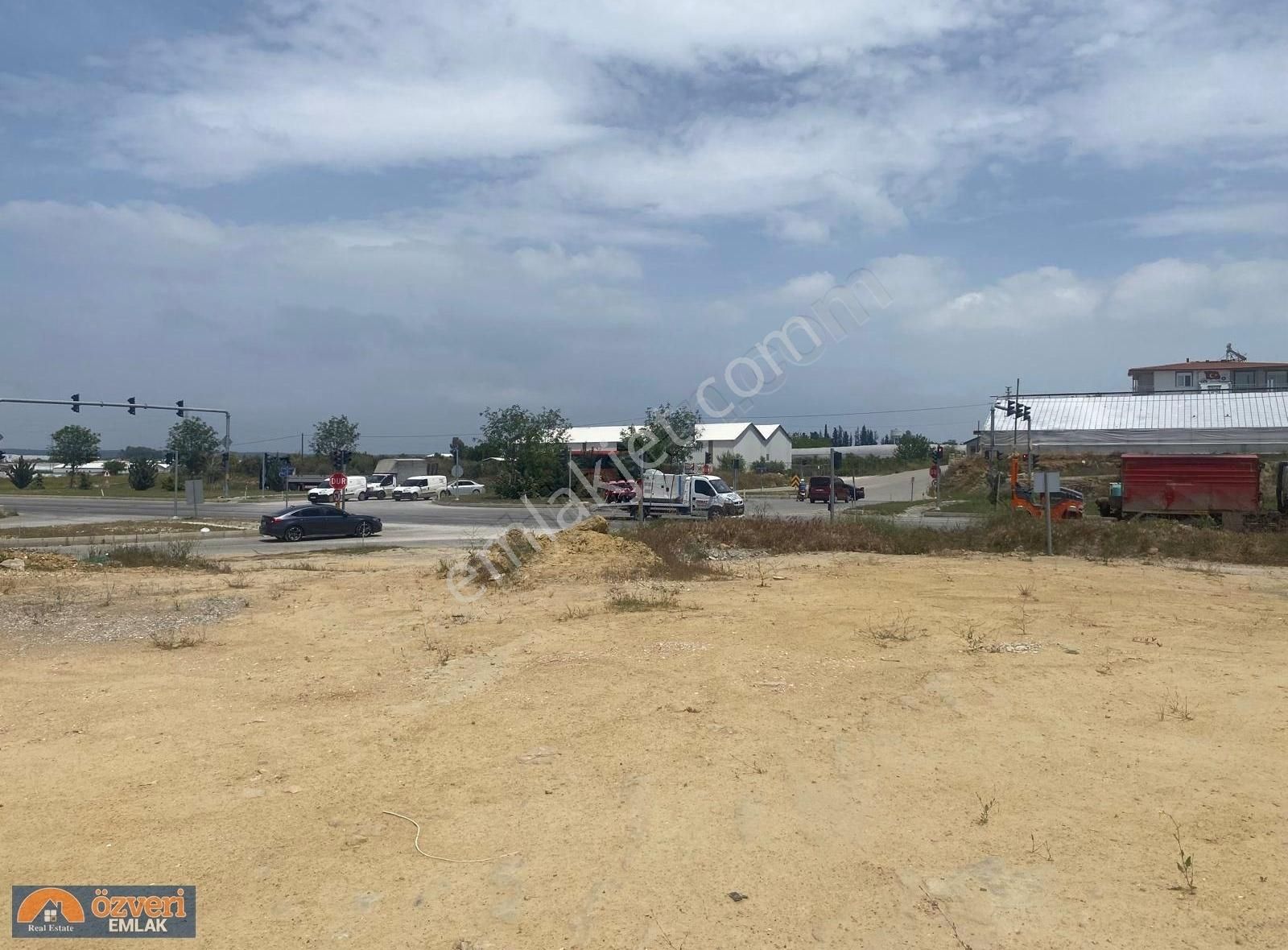 Ant Aksu Fatih Mah Isparta Yoluna Cepe 1268m Depo Yeri Kiralık