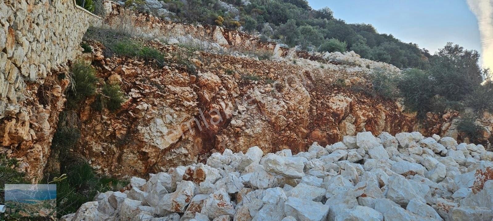 Kalkan'da Deniz Gören Satılık Arsa - Görsel 6
