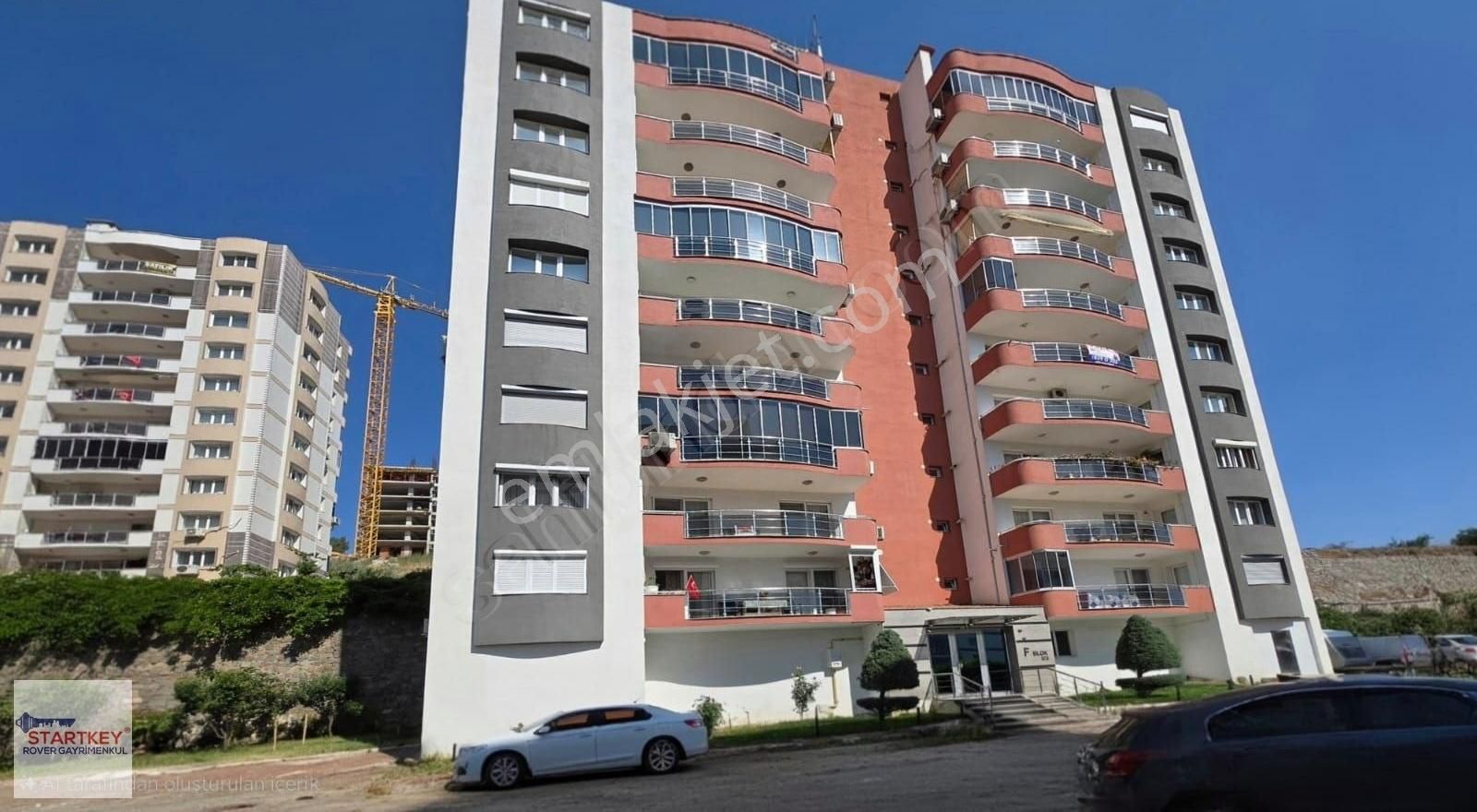 Çiğli Yakakent Mahallesi Deniz Manzaralı Satılık 3+1 Daire