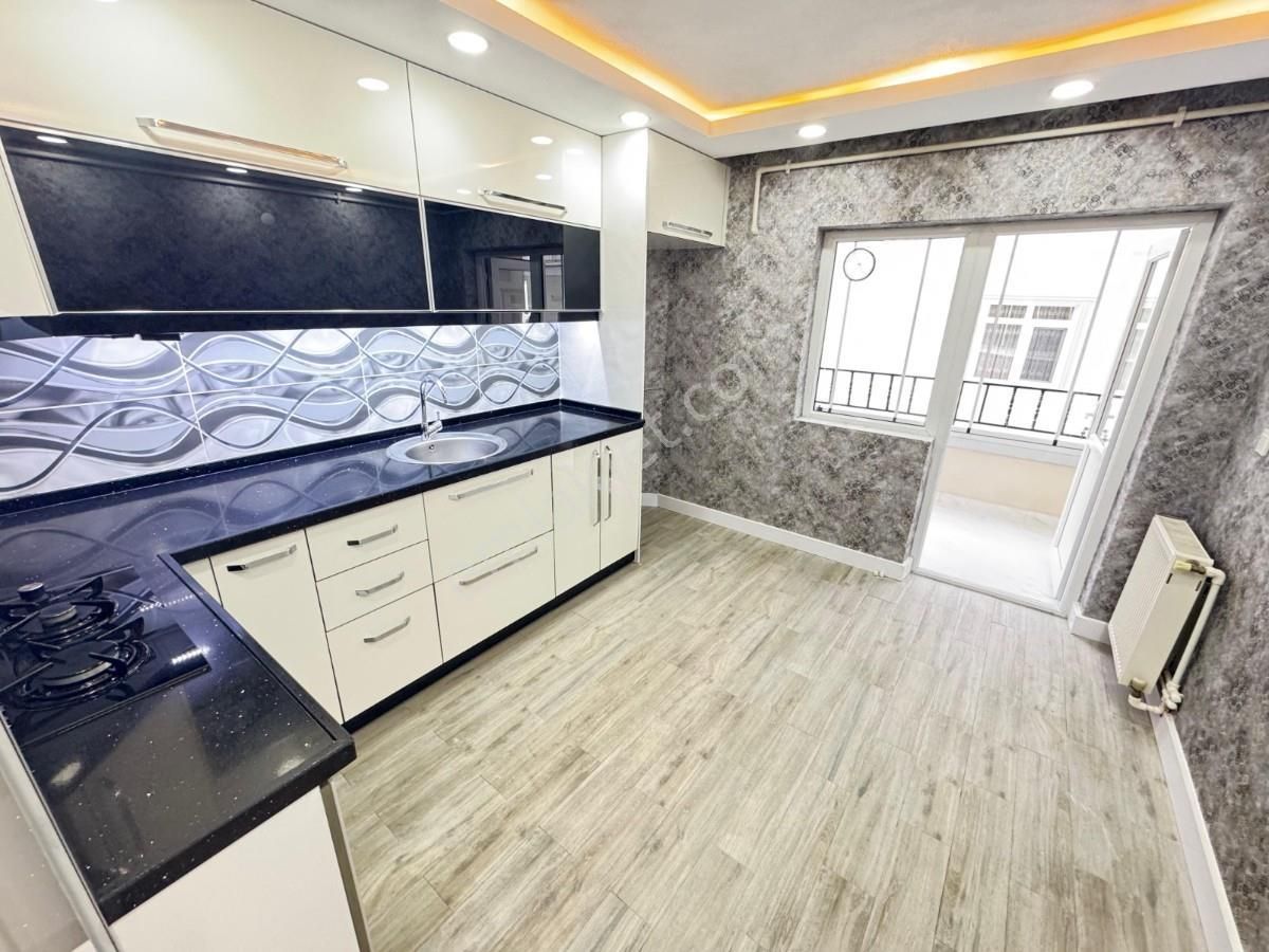Sincan Mareşal Çakmak Mah3+1 Asansörlü Ara Kat Full+full Satılık