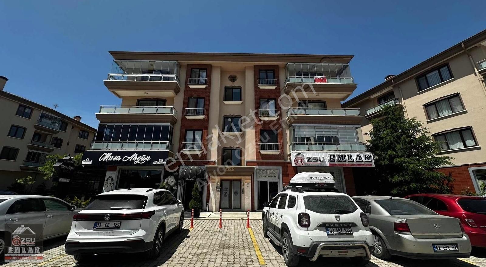 Afyon Özsu Emlak'tan Selçuklu Konakları'nda Kiralık 3+1 Daire