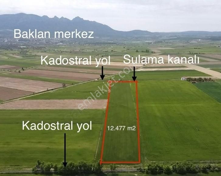 Baklan Merkezde Satılık Sulak İki Parça 16516 M2 Tarla